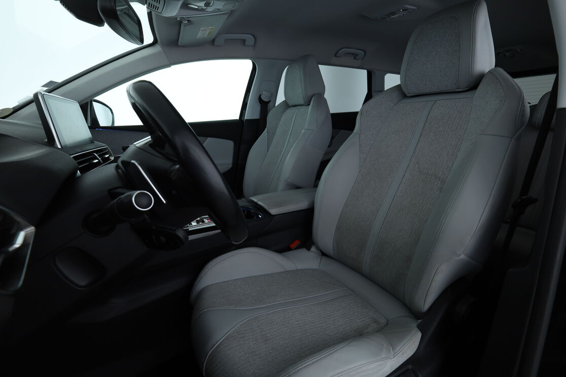 Peugeot 5008 1.5 Blue-HDi Allure EAT8 — photo 9