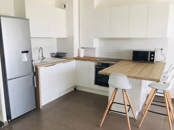 T2 récent 46m2- Terrasse 23m2 - Résidence 2018 - idéal frontière suisse