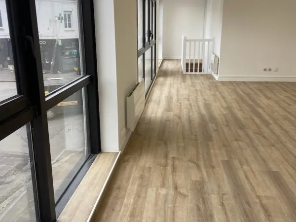 Vends local professionnel 90m² Nantes - Rond Point de Paris
