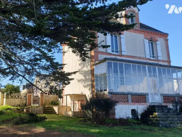 Maison 8 pièces 110 m²