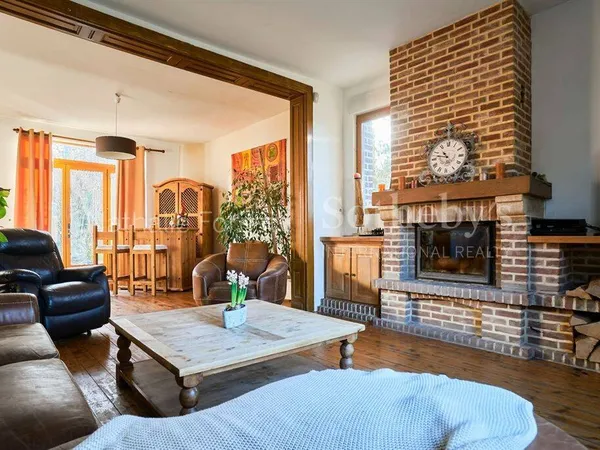 Maison 13 pièces 276 m²