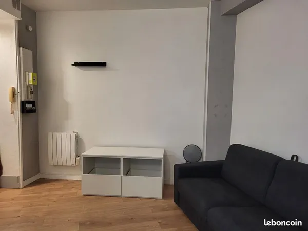 Location studio meublé 20m2