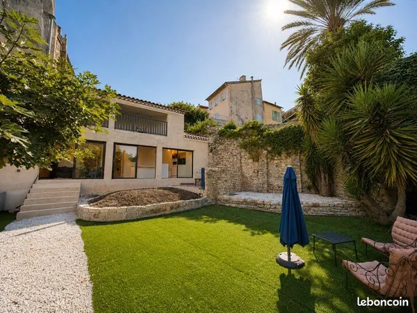 Maison de ville Hyères vue mer