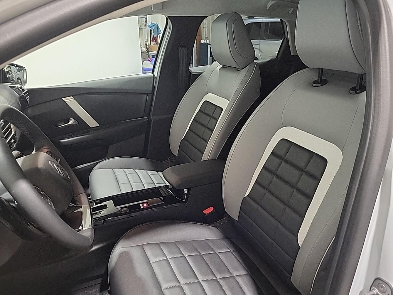 Citroën C4 hybride 136 e-dcs6 max — photo 10