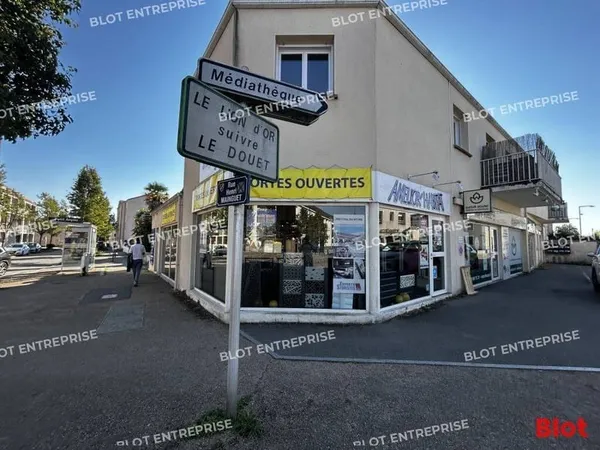 Local commercial 2 pièces 83 m²