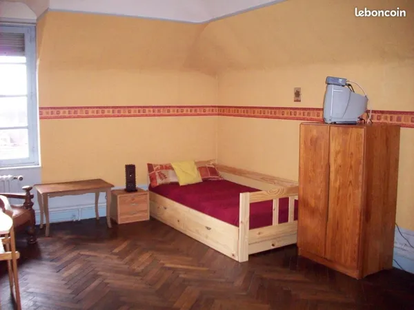 Loue chambre meublée chez l habitant
