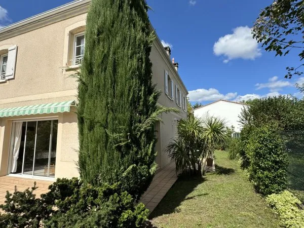 Vends belle maison familiale - 4 chambres - jardin - garage
