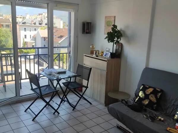 Vends appartement meublé 20m² +Balcon 3m²