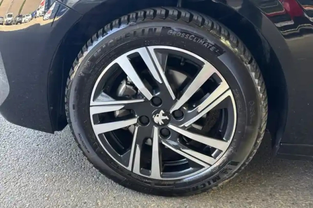 Peugeot 208 puretech 100 s&amp;s eat8 — photo 29