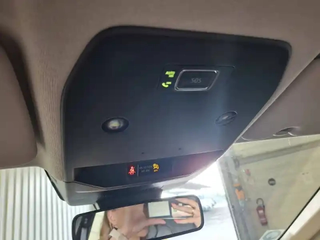 Renault Megane e-tech ev60 130ch super charge — photo 51