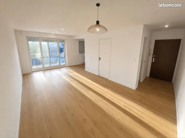 Studio lumineux rénové
