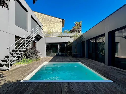 Maison 10 pièces 450 m²