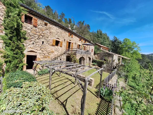 Maison 7 pièces - Ardèche - St Michel de Chabrillanoux (07360)