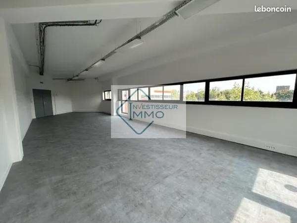 Bureaux 168 m²