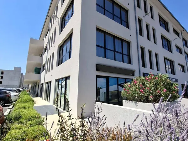 Local commercial 100 m²