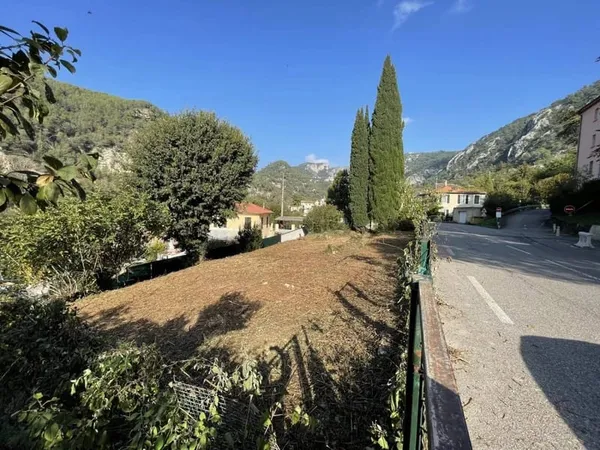 Terrain constructible 300 m²