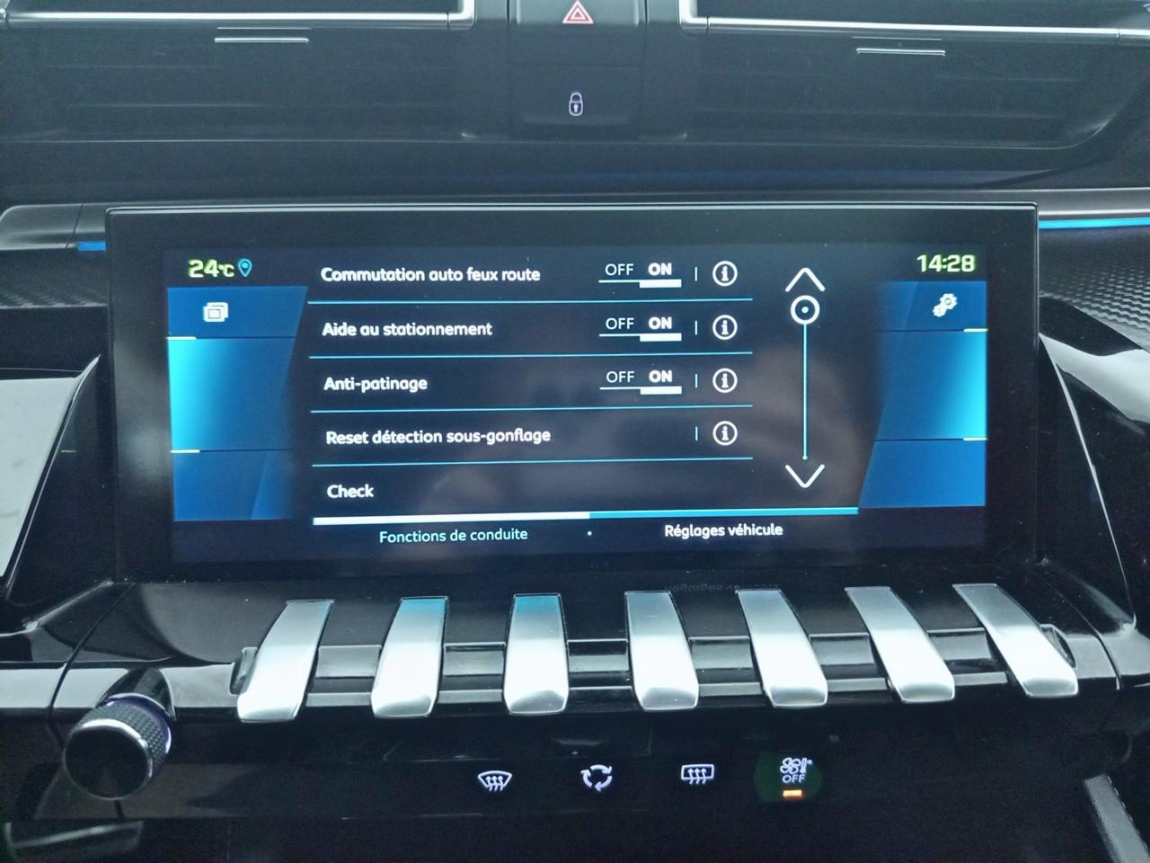 Peugeot 508 sw hybrid 225 e-eat8 gt pack — photo 32