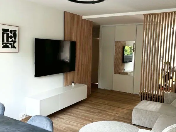 Appartement T4 75 m² entièrement rénové - 3 chambres - Ascenseur - Cave - Parking