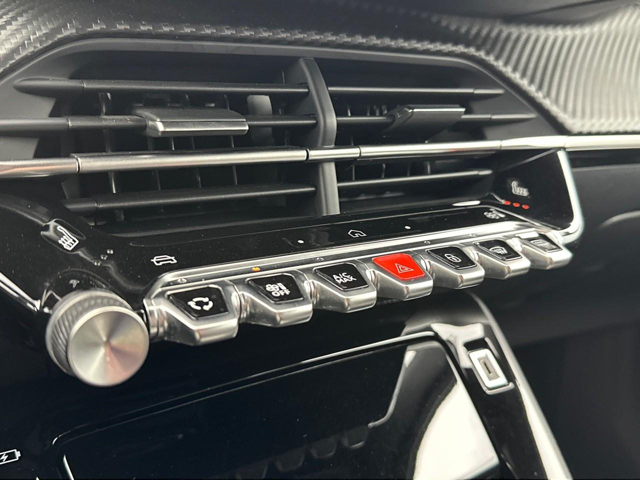 Peugeot 2008 puretech 130 s&s eat8 allure — photo 25