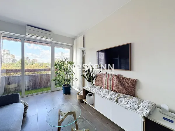 BATIGNOLLES - RUE CARDINET - VUE PARC MARTIN LUTHER KING - 2 PIECES - 1 CHAMBRE
