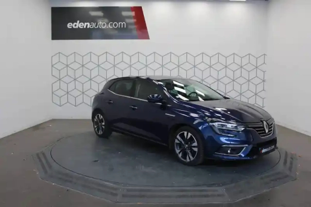 Renault Megane mégane iv berline dci 165 energy edc — photo 4