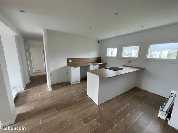 Appartement T4 location non meublé disponible au 05 octobre
