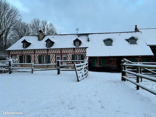 Haras à louer - 6 ha, 12 boxes, longère normande avec 2 logements - Beuzeville, accès A13