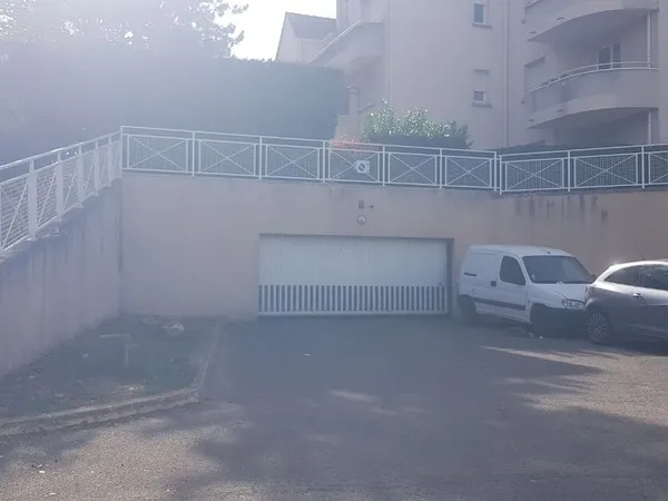 Garage a louer