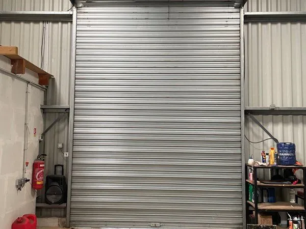 Entrepôt local commercial bureau