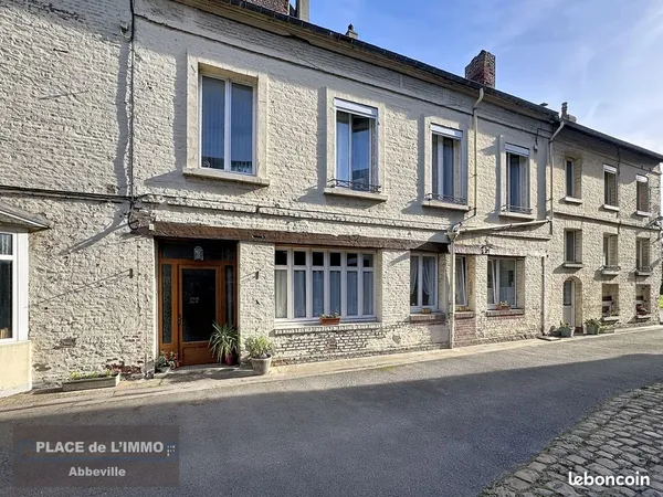 Maison 8 pièces 205 m²