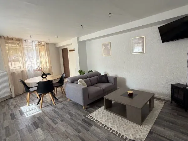 T1 meublé de 38 m² avec cave de 30 m² - Villers-le-Lac