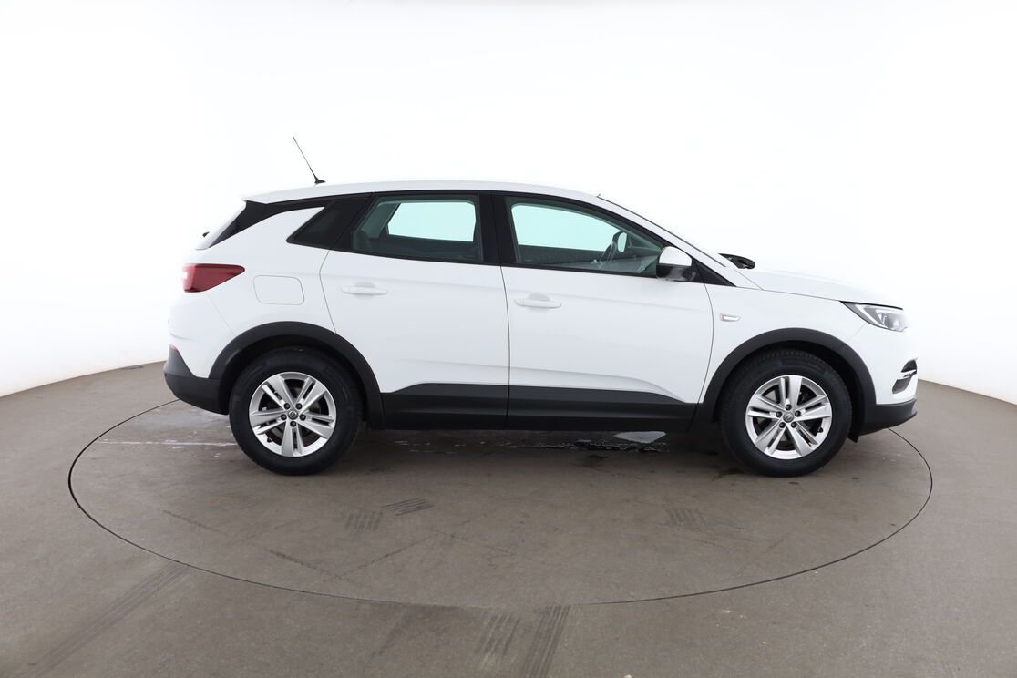 Opel Grandland X 1.2 Turbo Auto — photo 6