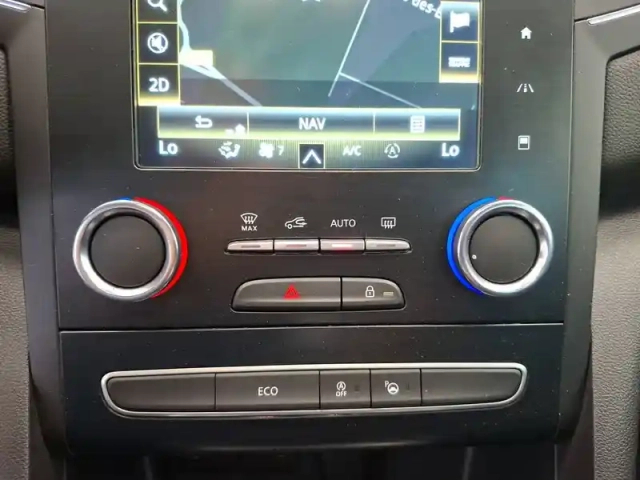 Renault Megane mégane iv berline tce 140 fap — photo 50