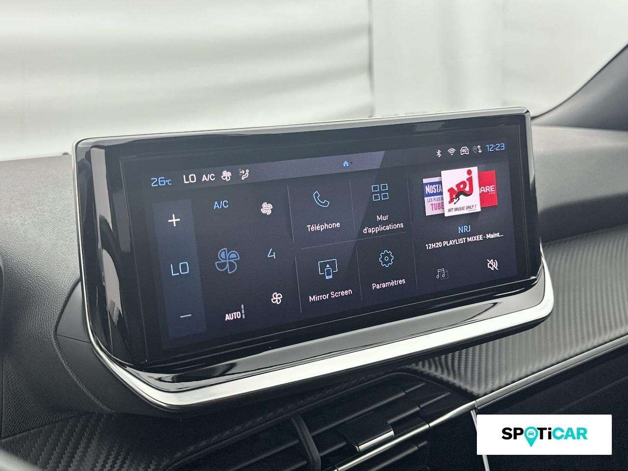 Peugeot 2008 1.2 puretech 100ch s&s allure — photo 13