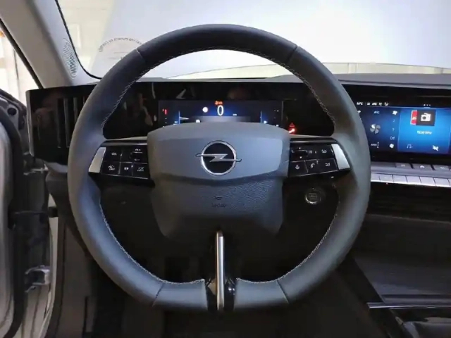 Opel Astra 1.2 turbo 110 ch bvm6 — photo 86