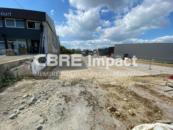 Local d'activité 800 m²