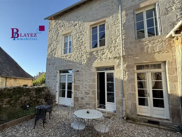 Maison 10 pièces 300 m²