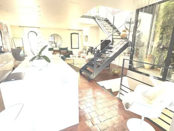 Maison 6 pièces 165 m²