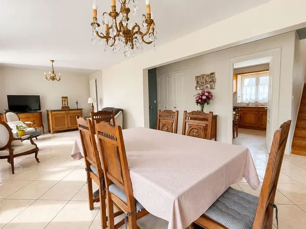 Maison 5 pièces 147 m²