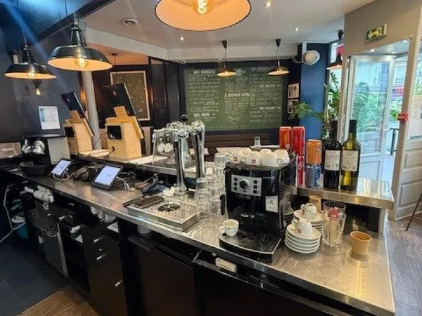 LEVALLOIS-PERRET - RESTAURANT À VENDRE - EMPLACEMENT STRATÉGIQUE