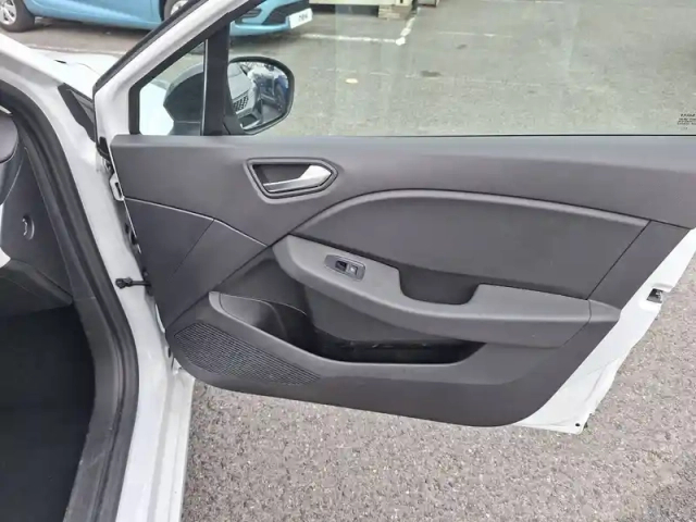 Renault Clio tce 90 — photo 21