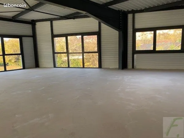Bureaux 98 m² SILLINGY