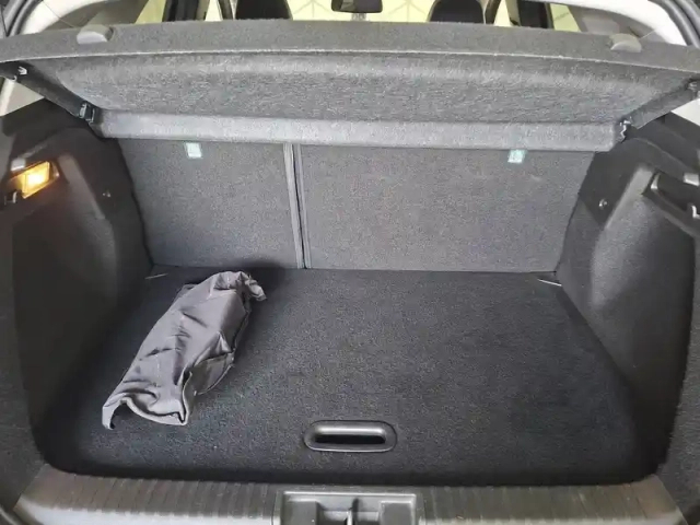 Renault Captur blue dci 115 edc — photo 40