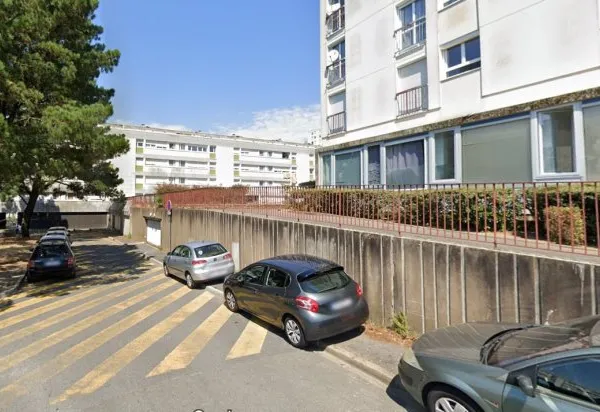 Stationnement Location Nantes   50€