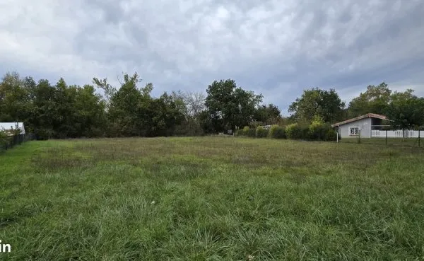 Terrain : 4064 m2