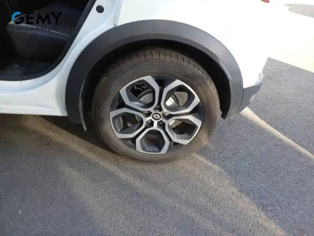 Renault Captur tce 90 — photo 11