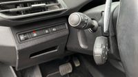 Peugeot 3008 HYBRID 225ch Allure Pack e-EAT8 — photo 27