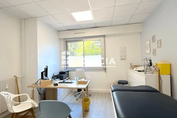 Local 2 pièces 43 m²