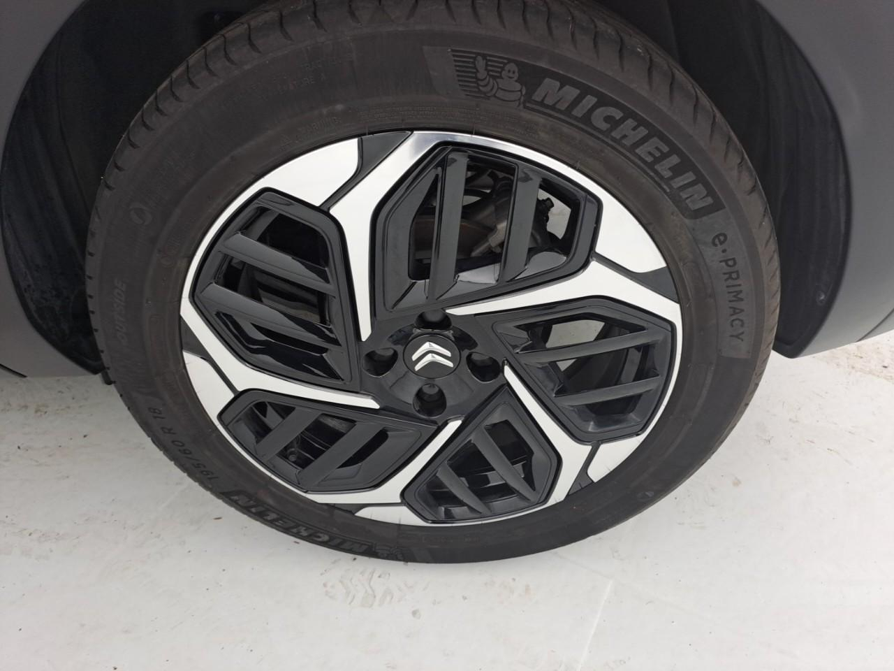 Citroën C4 puretech 130 eat8 max — photo 23