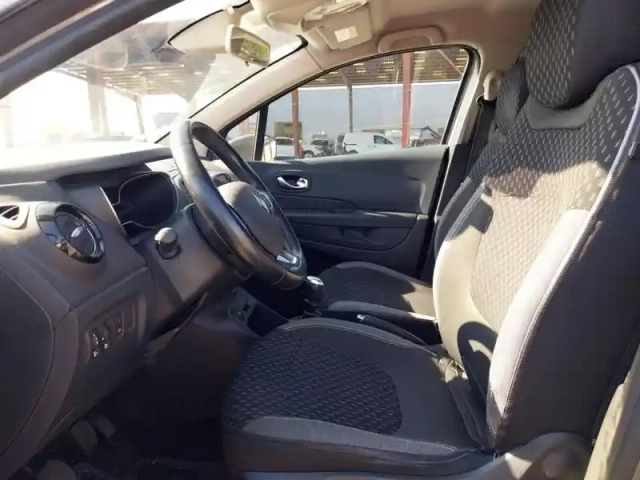 Renault Captur tce 130 fap — photo 9